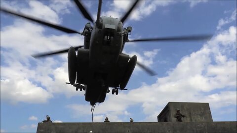 Recon Marines Conduct Fast-Rope Insert