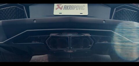 LAMBORGHINI AVENTADOR AKRAPOVIC