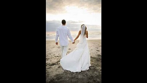 Wildfire Smoke Creates Unusual Frame for These Wedding Photos