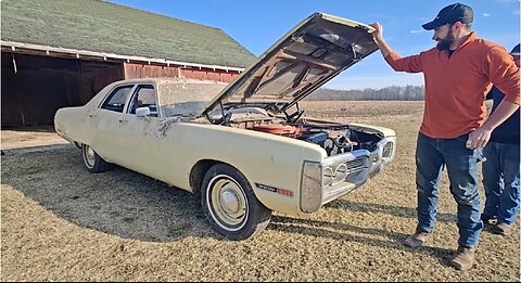 Will it run?? Mopar Barn Find!