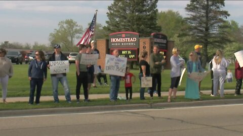Over 75 Mequon-Thiensville school parents protested to loosen school mask mandates for students