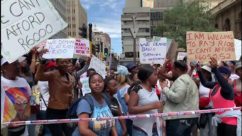 South Africa - Johannesburg - Residents from Nomzamo Protest outside the Johannesburg High Court for Electricity (TPw)