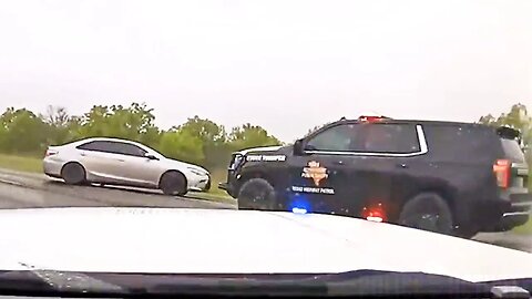 Dashcam Shows Troopers Chasing Suspects Attempting To Smuggle Illegal Immigrants in Texas