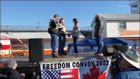 Wedding at the People's Convoy in the USA || Foreign News