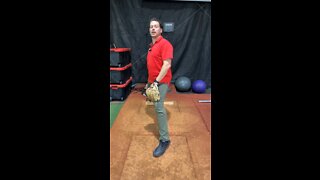 🧤Glove Side Mechanics of High Velocity Pitcher🔥