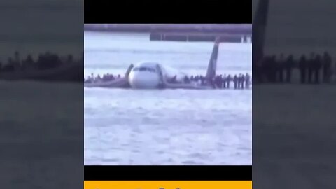 Rare Footage of #Airbus #A320 #Landing on Hudson River After Both Engine Failure #AeroArduino #Aviat