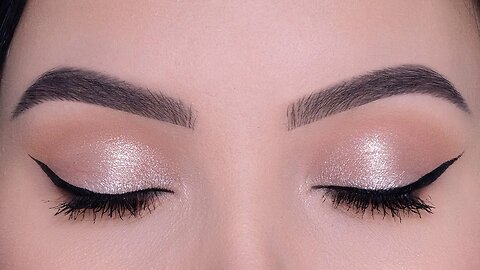 Soft Everyday Eye Makeup Tutorial | Neutral Eye look + Winged Eyeliner