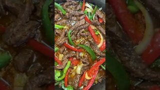 Colorful pepper steak | @akiacooks on IG 🌶🐂 #shorts