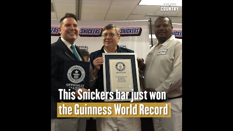 This Snickers Bar Just Won the Guiness World Record