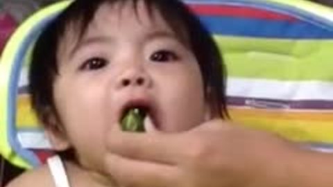 Baby gives hilarious reaction after tasting exotic lemon