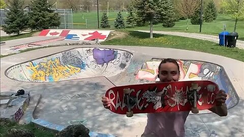 Sk8boarding East York Skate Park Shredding The Bowl #RaageRepresent @alexandriaskateteam