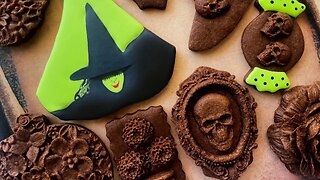 I'm ready for Halloween. Molded Cookies.