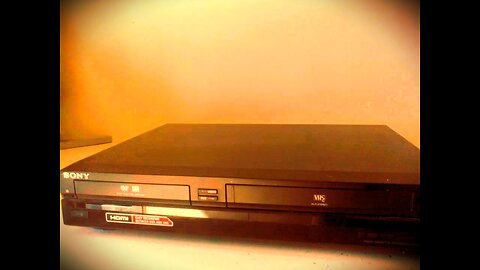 Μηχάνημα SONY RDR-VX450 ενσωματωμένο με VHS Player και μαζί επίσης και με χρήση εγγραφής