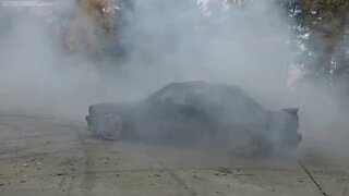 BMW E30 3-series POWER, BURNOUTS and ACCELERATION [4k]