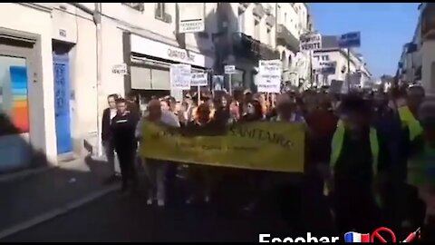 FRANCESES PROTESTAM CONTRA A DITADURA SANITÁRIA E O PASSAPORTE DA SEGREGAÇÃO/VACINA