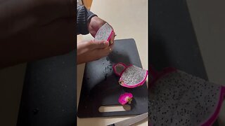 Desi YouTuber cuts dragon fruit