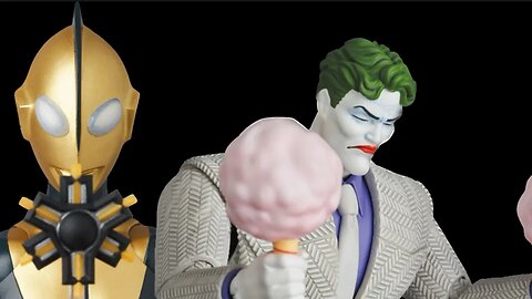 Mafex The Dark Knight Returns - Joker - Variant Suit Ver. & Zoffy Shin Ultraman