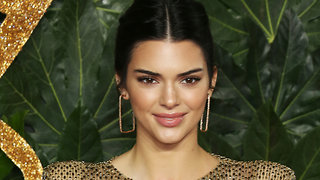 Kendall Jenner Shares Anonymous Romantic LOVE LETTER!