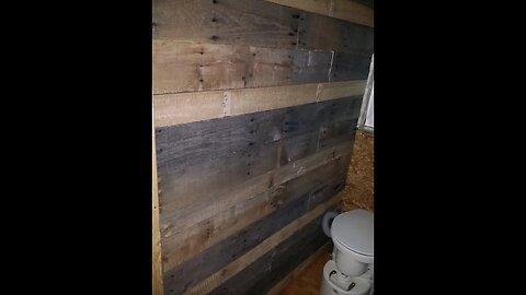 Making Rustic Pallet Wood Bathroom Wall In My Tiny Home
