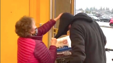 Hero Grandma Foils Shoplifter's Getaway at Walmart