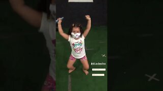 PRIMEIRO DIA DE CROSSFIT - Working out with mom fitness - #shorts #linda #bebe