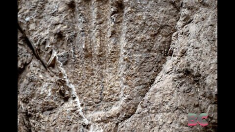 Ancient Jerusalem hand imprint baffles Israel experts