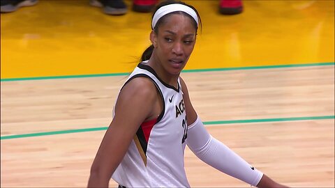 A'ja Wilson FLAGRANT Foul, THROWING DOWN Clarendon For Holding Her | Las Vegas Aces vs L.A. Sparks