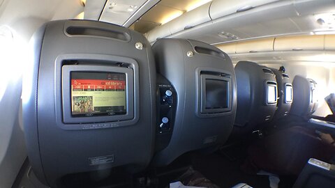 [UPGRADED!] Qantas old A330 Business Class experience: QF117 Sydney to Hong Kong