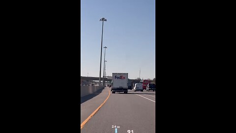 Fedex delivering on carpool lane