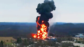 East Palestine Train Derailment MASSIVE TOWERING FIRE BALL