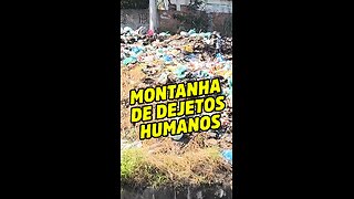 Montanha de dejetos humanos em São João de Meriti