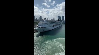 Sailing away from Miami