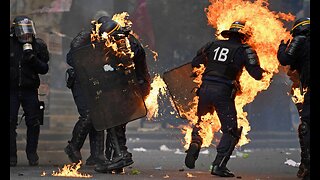#BeMoreFrench : French Police Running For Their Lives