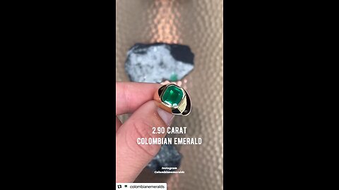 2.90ct 18K Vivid Green Colombian Emerald-Emerald Cut Solitaire Signet Gold Bold Ring