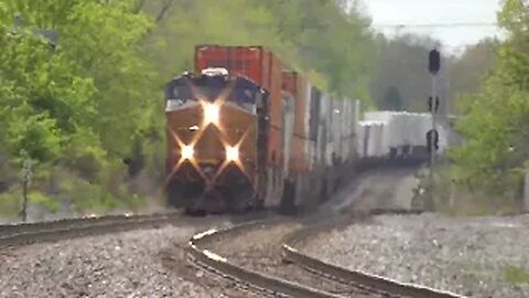 CSX I010 Intermodal Train From Berea, Ohio May 6, 2023