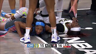 Kahleah Copper IN PAIN On The Floor After HARD Crash Into McDonald | Atlanta Dream vs Chicago Sky