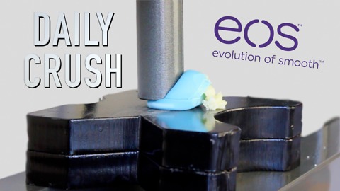Crushing lip balm with hydraulic press