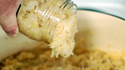 7 Surprising Benefits of Sauerkraut (Fermented Cabbage)