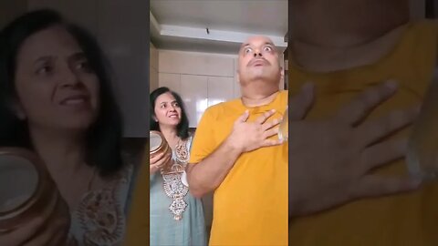 meri biwi ko kitchen me mat bhejna...wo bas ghumne wali doll hai🤪#shorts #viralshorts #comedy#short