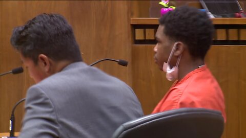 Milwaukee man charged in connection to Shake Shack officer shooting sentenced to 5 years