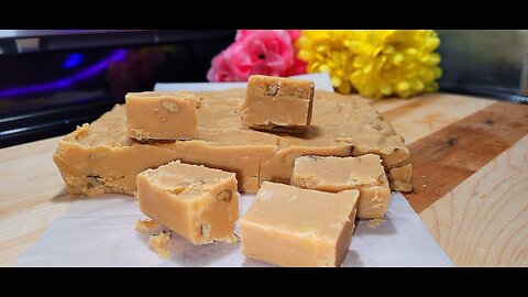 Easy Microwavable Maple Walnut Cream Fudge