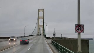 Bridge crossing Mackinac I 75