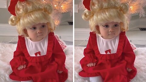 Baby Shows Off Adorable Cindy Lou Who Costume