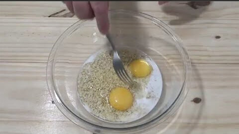 Do you have a cup of oatmeal and 2 eggs? Want to lose weight? Make this recipe