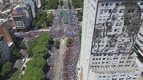 Argentina: Thousands protest for higher bonuses in Buenos Aires amid skyrocketing inflation