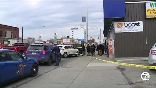 Man fatally shot at Highland Park store