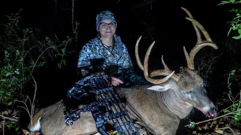 Mature Missouri 8 Pointer - First Buck with a Bow | Team Radical
