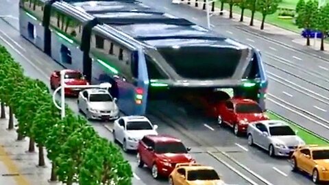 Elevated Tunnel Bus Straddles Over Traffic - Interesting Design