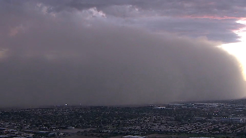 Dust storm brings visibility to near zero