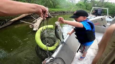 Creek crappie fishing, spawning creek crappie, 100lbs of crappie? slip cork and jig slab crappie